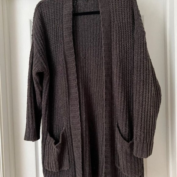 📦(SOLD)EUC WOMAN'S SMALL () GRAY AMERICAN EAGLE CARDIGAN SWEATER - Picture 2 of 5
